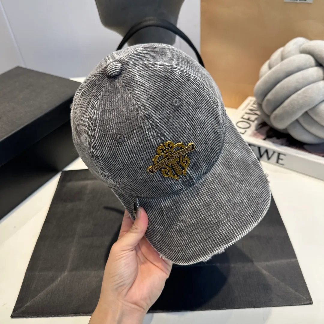 P50 Chrome Hearts 💓Early spring Korean style fashion retro distressed hole hat worn design versatile baseball cap peaked cap